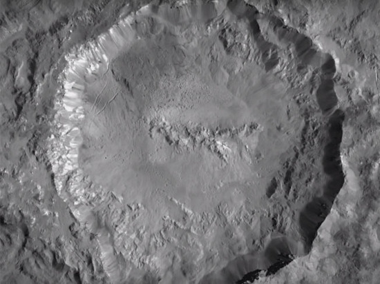 NASA опубликовало видеозапись Цереры, вращающейся в лучах Солнца
